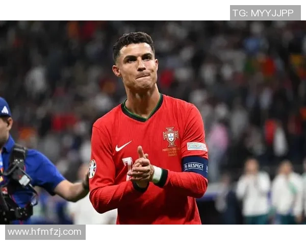 2025年全球足球明星最新排名壁纸，展现顶级球员风采与精彩瞬间